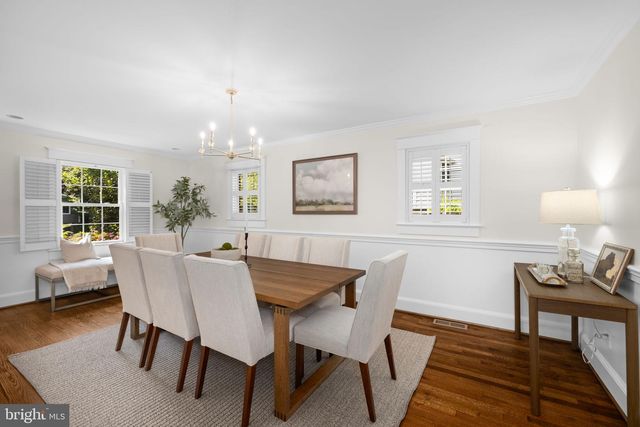 1105 N POWHATAN ST, Arlington, VA 22205