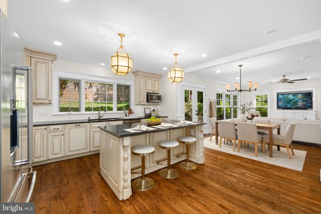 1105 N POWHATAN ST, Arlington, VA 22205