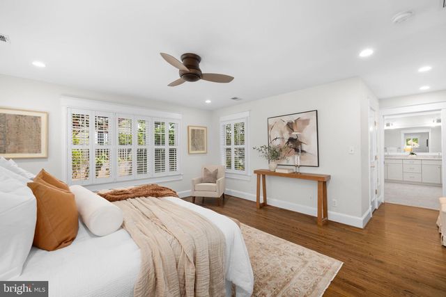 1105 N POWHATAN ST, Arlington, VA 22205