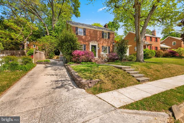 1105 N POWHATAN ST, Arlington, VA 22205