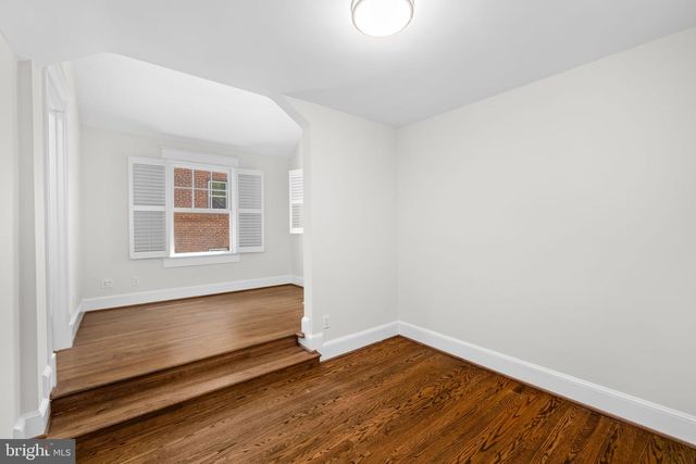 1105 N POWHATAN ST, Arlington, VA 22205