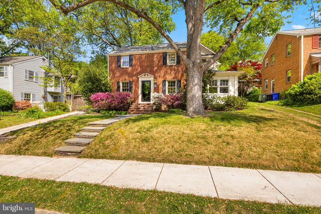 1105 N POWHATAN ST, Arlington, VA 22205