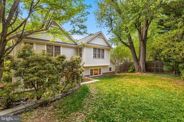 1105 N POWHATAN ST, Arlington, VA 22205