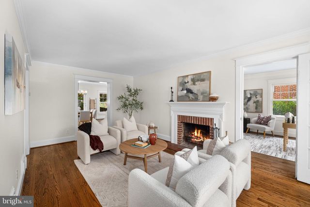 1105 N POWHATAN ST, Arlington, VA 22205