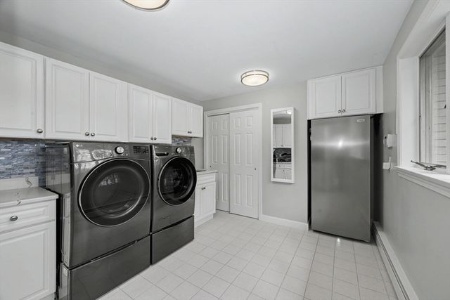 29 Hammersmith Dr, Saugus, MA 01906