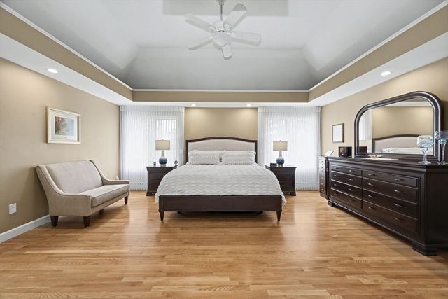 29 Hammersmith Dr, Saugus, MA 01906