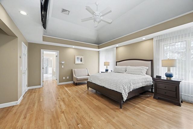 29 Hammersmith Dr, Saugus, MA 01906