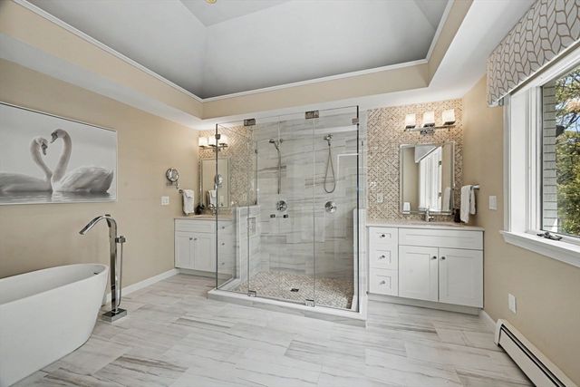 29 Hammersmith Dr, Saugus, MA 01906