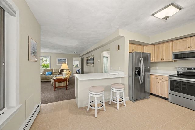 29 Hammersmith Dr, Saugus, MA 01906