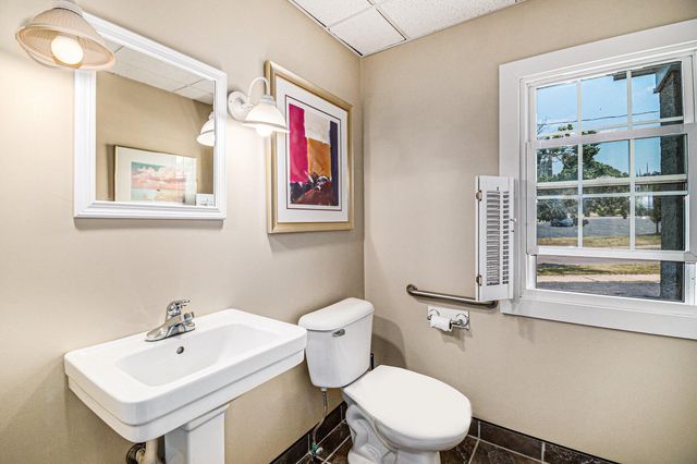 604 Wildwood Avenue, Jackson, MI 49201