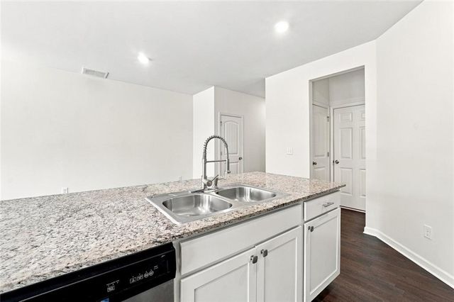 5699 Union Pointe Drive, Union City, GA 30291