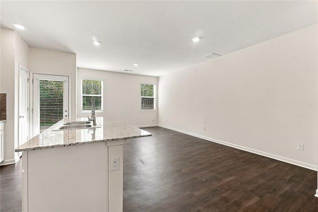 5699 Union Pointe Drive, Union City, GA 30291