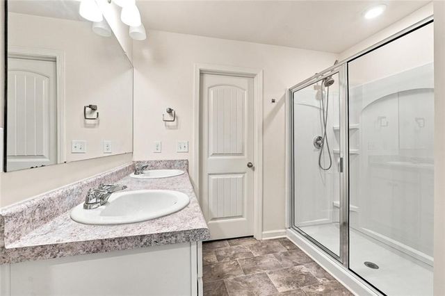 5699 Union Pointe Drive, Union City, GA 30291