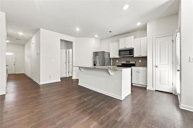 5699 Union Pointe Drive, Union City, GA 30291