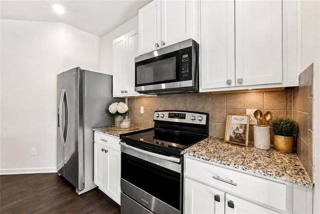 5699 Union Pointe Drive, Union City, GA 30291