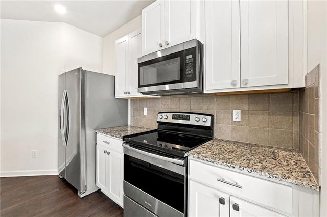5699 Union Pointe Drive, Union City, GA 30291