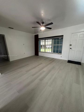2150 SW 76th Ct, Miami, FL 33155