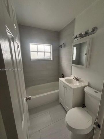 2150 SW 76th Ct, Miami, FL 33155