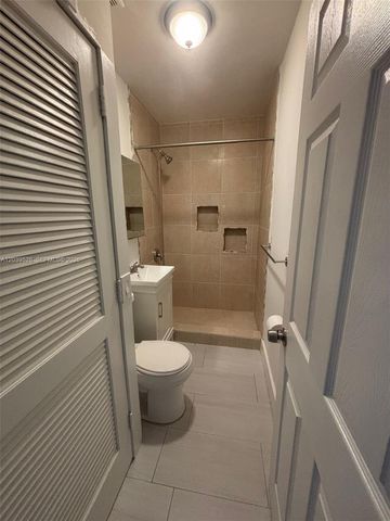 2150 SW 76th Ct, Miami, FL 33155