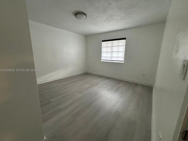 2150 SW 76th Ct, Miami, FL 33155