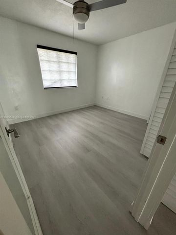 2150 SW 76th Ct, Miami, FL 33155