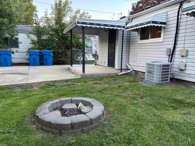 25193 Rosenbusch Boulevard, Macomb Twp, MI 48089