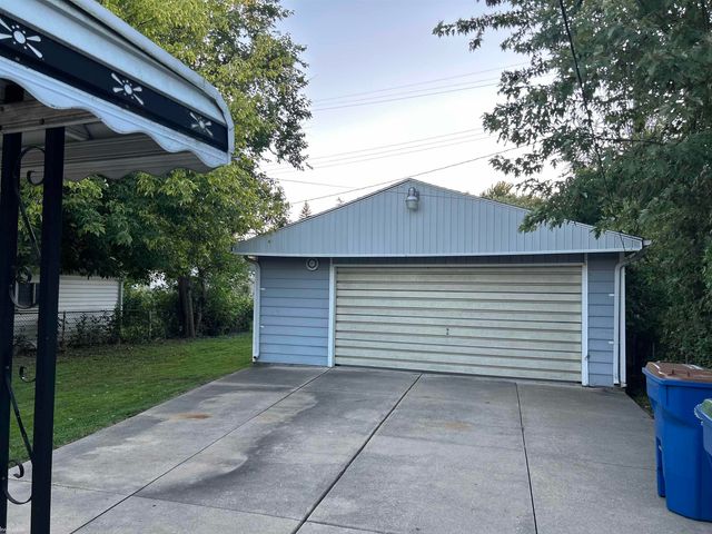 25193 Rosenbusch Boulevard, Macomb Twp, MI 48089
