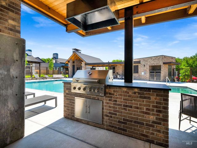 2526 W Rustic Forge St, Eagle, ID 83616