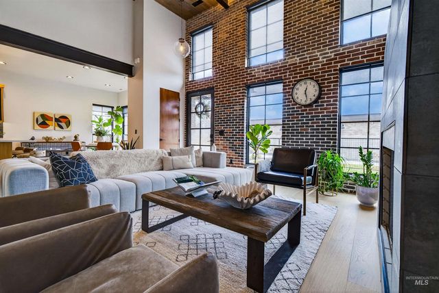 2526 W Rustic Forge St, Eagle, ID 83616