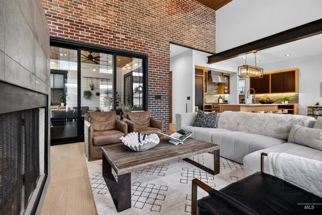 2526 W Rustic Forge St, Eagle, ID 83616