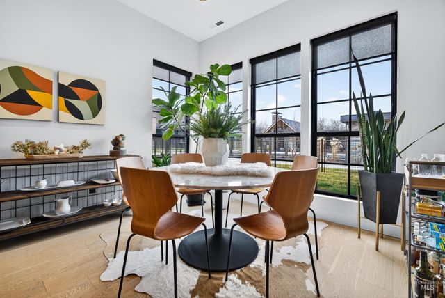 2526 W Rustic Forge St, Eagle, ID 83616