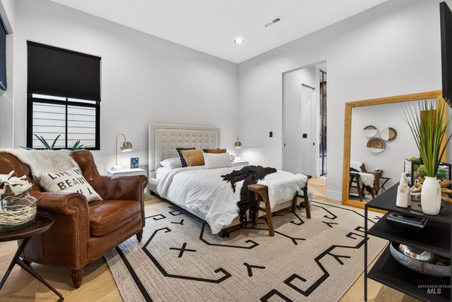 2526 W Rustic Forge St, Eagle, ID 83616