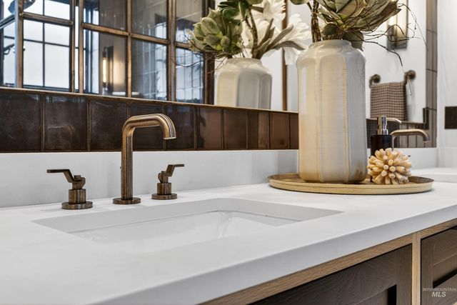 2526 W Rustic Forge St, Eagle, ID 83616