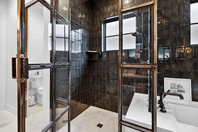 2526 W Rustic Forge St, Eagle, ID 83616