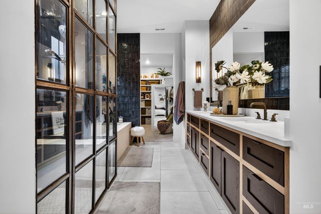 2526 W Rustic Forge St, Eagle, ID 83616