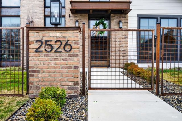 2526 W Rustic Forge St, Eagle, ID 83616