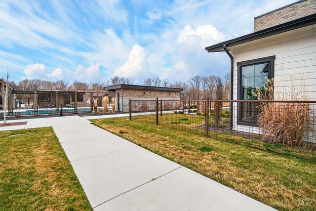 2526 W Rustic Forge St, Eagle, ID 83616