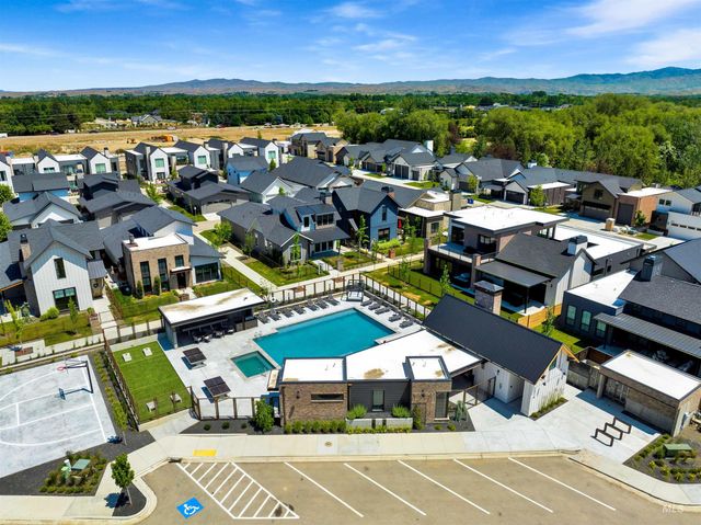 2526 W Rustic Forge St, Eagle, ID 83616