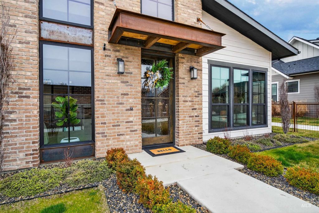 2526 W Rustic Forge St, Eagle, ID 83616