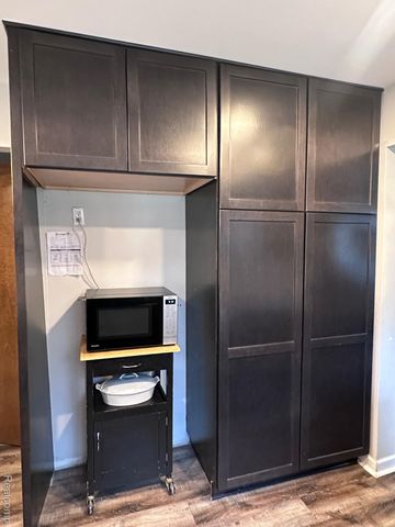 31693 Hillbrook Street, Livonia, MI 48152