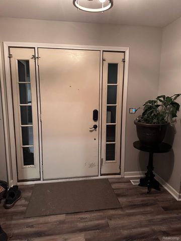 31693 Hillbrook Street, Livonia, MI 48152