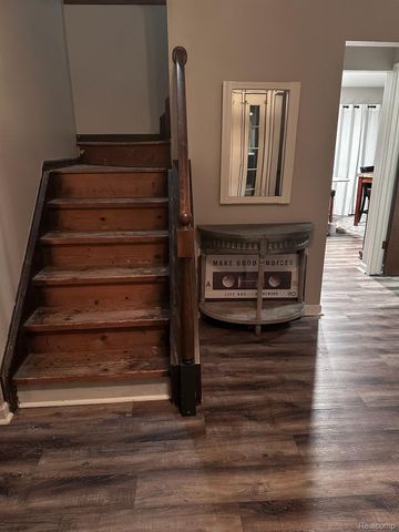 31693 Hillbrook Street, Livonia, MI 48152