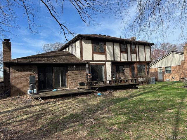 31693 Hillbrook Street, Livonia, MI 48152