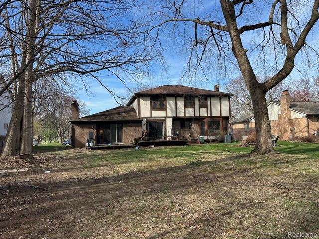 31693 Hillbrook Street, Livonia, MI 48152