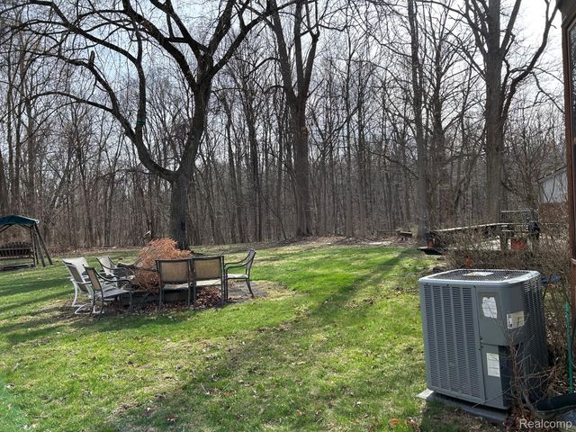 31693 Hillbrook Street, Livonia, MI 48152