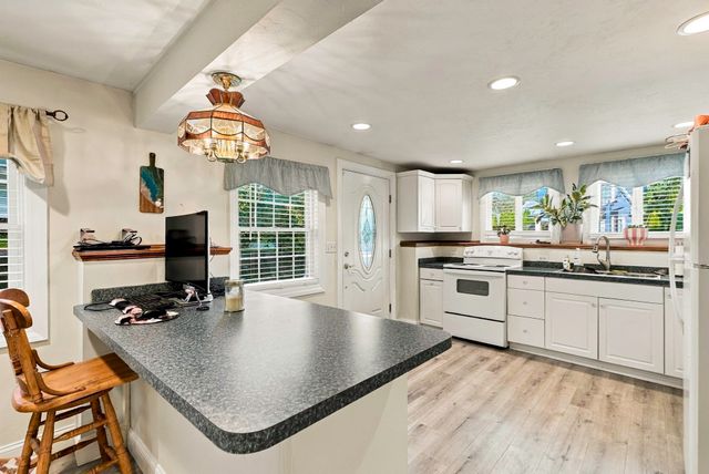 10 Munson Street, Hudson, MA 01749