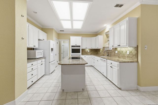 3 Sherborne Wood, San Antonio, TX 78218
