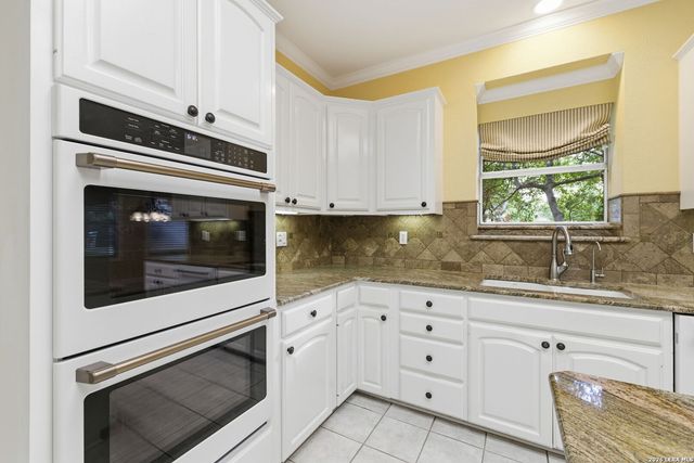 3 Sherborne Wood, San Antonio, TX 78218