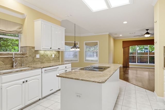 3 Sherborne Wood, San Antonio, TX 78218