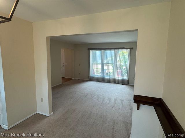 35865 Ashford Drive, Sterling Heights, MI 48312